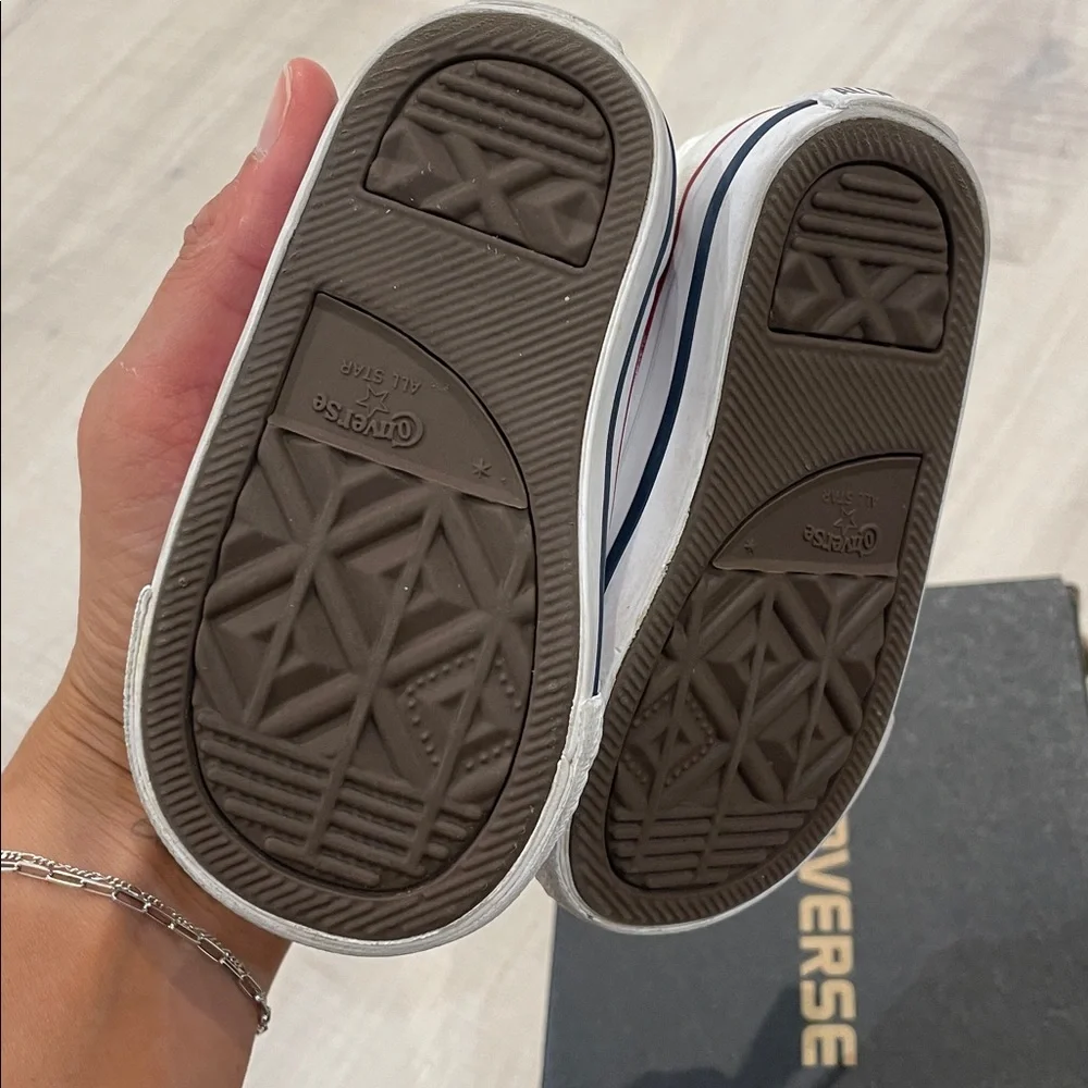 4T Converse Infant White Sneakers with Red and Blue Stripes - Picture 6 of 7